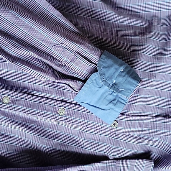 Izod purple plaid button-down,  size M - Picture 4 of 10